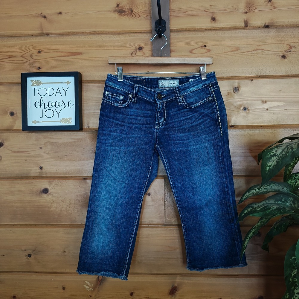Buckle BKE Denim Sabrina Stretch Crop Capri Jeans Low Rise Dark Sz 27(29) X 18"
